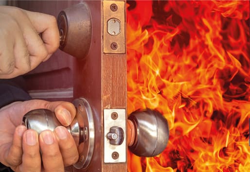 Cửa Nhựa Giả Gỗ Toilet