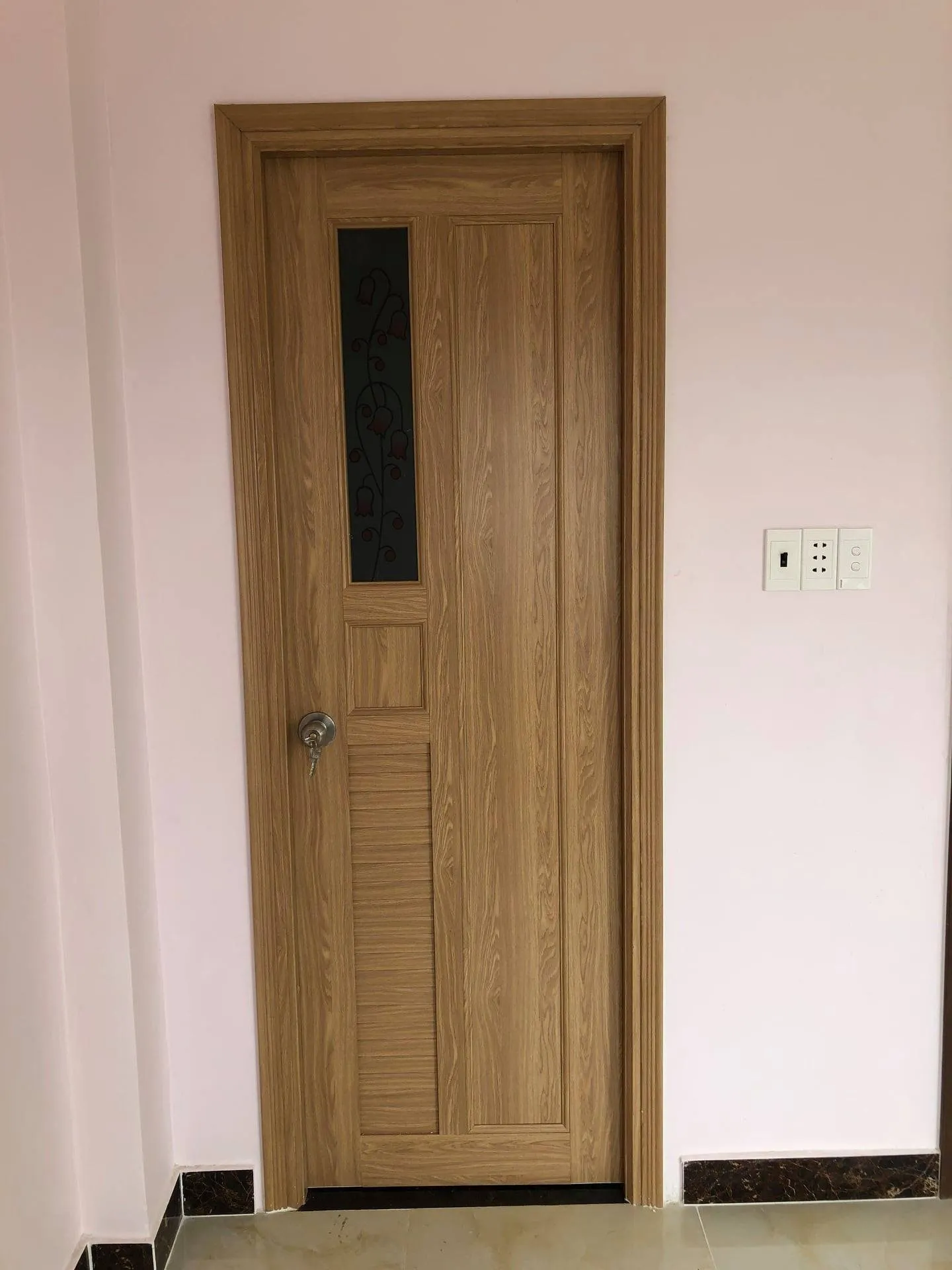 Cửa nhựa nhà vệ sinh