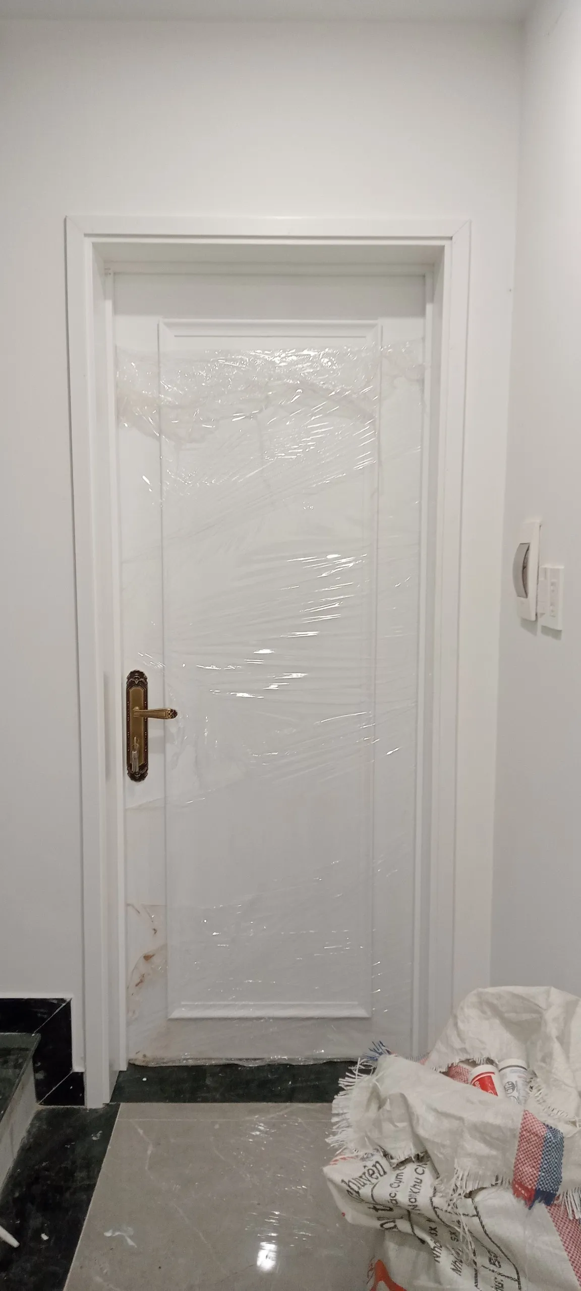 Cửa nhựa composite tại quận 10