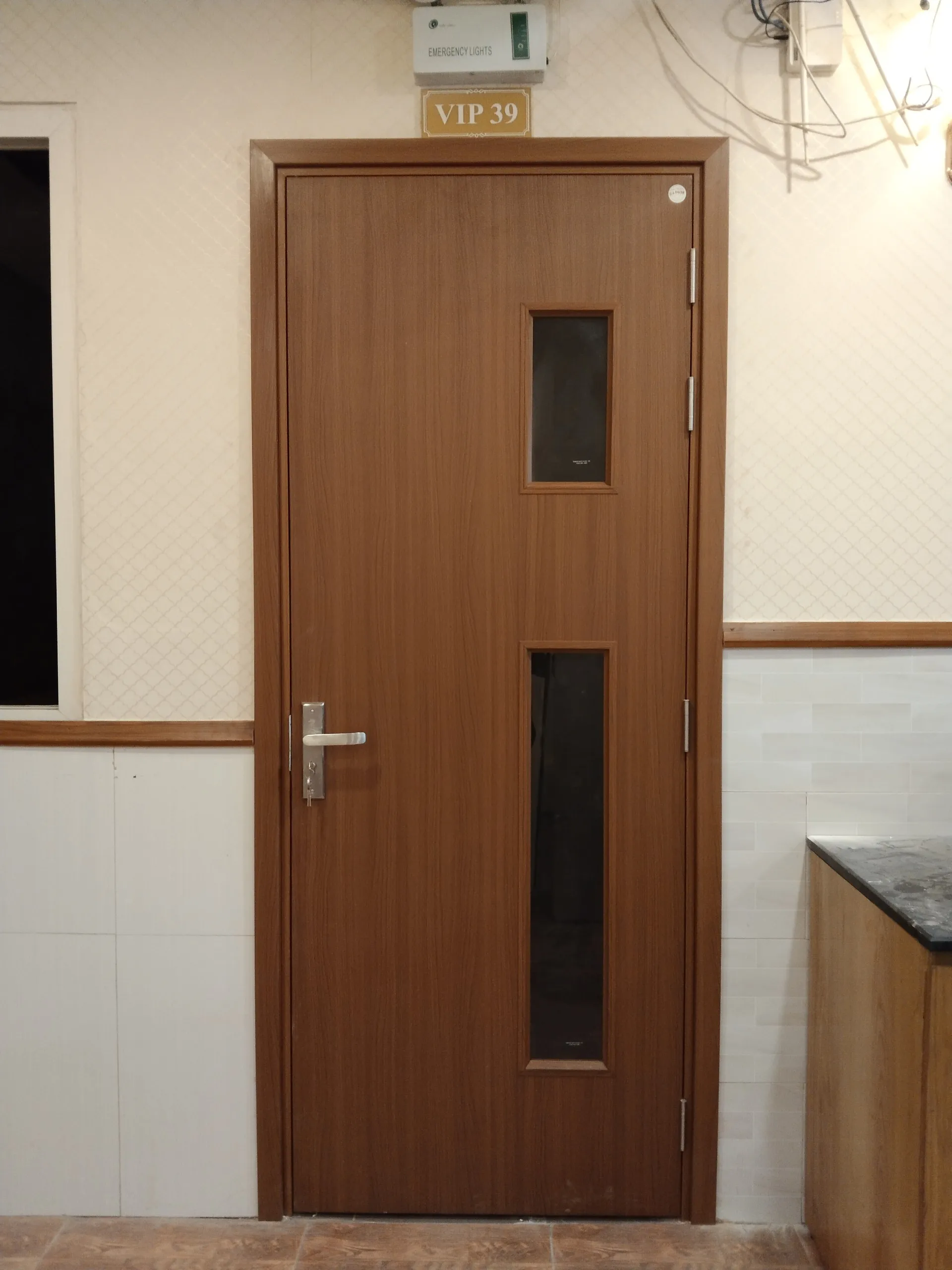Cửa nhựa composite tại quận 10