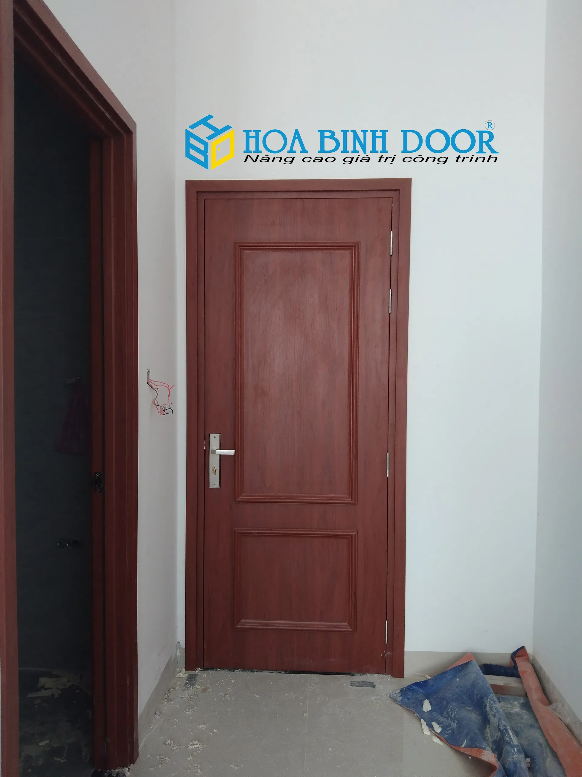 gia-cua-nhua-composite-quan-7