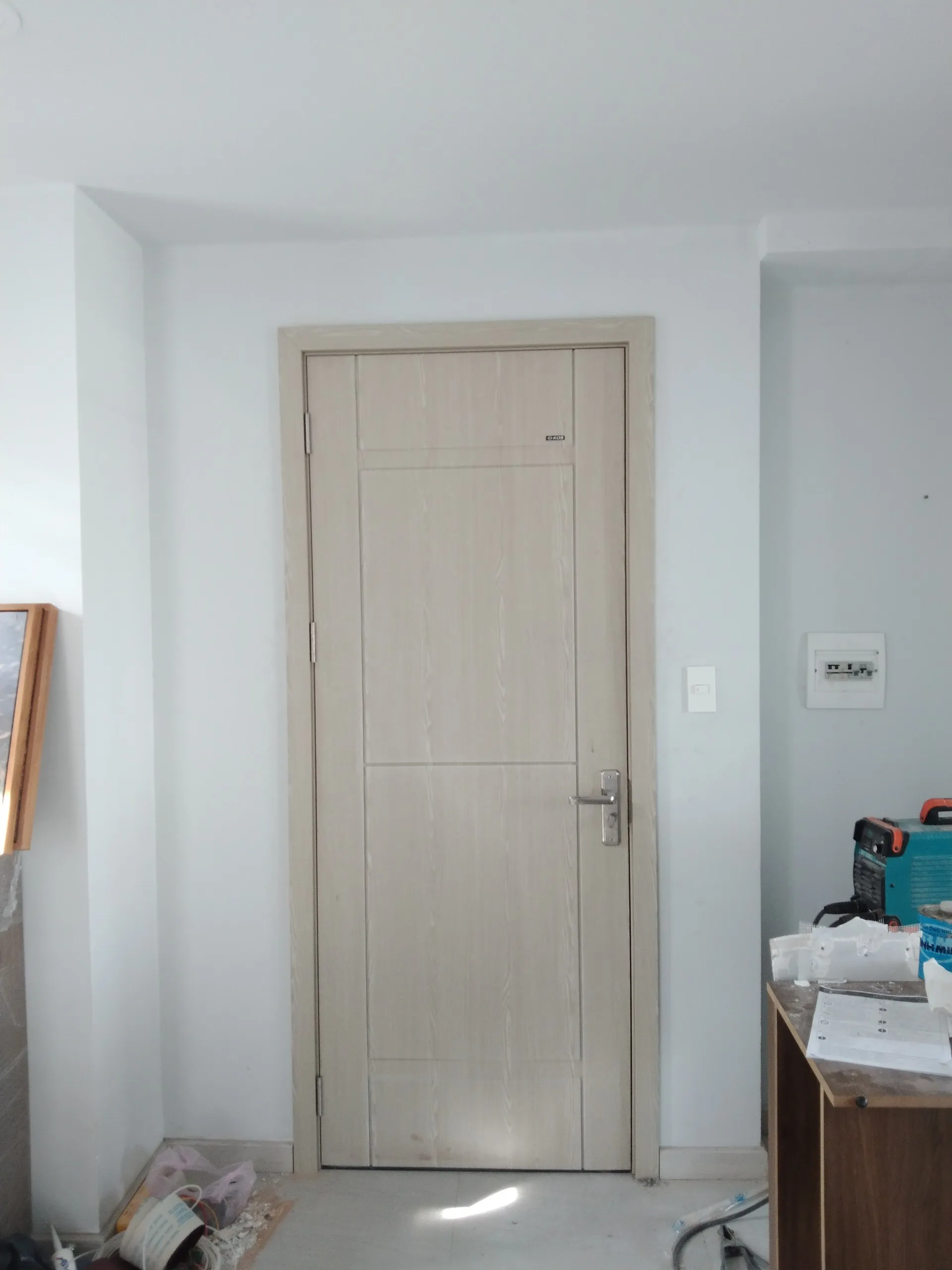 mau-cua-nhua-abs-han-quoc-dep-nhat-2022