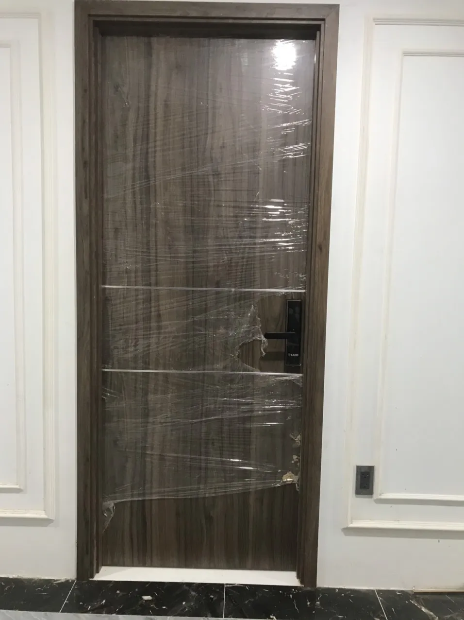 cửa gỗ công nghiệp căn hộ