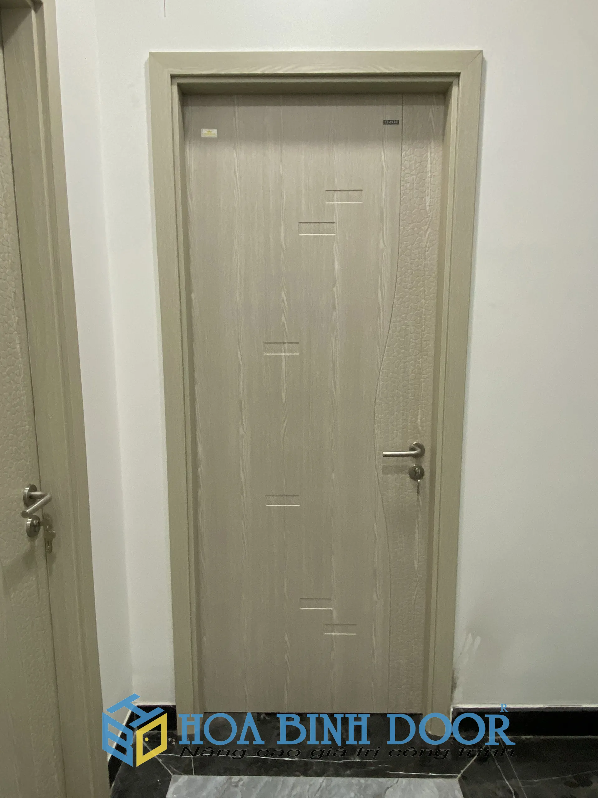 Cửa Nhựa ABS Tại Sài Gòn