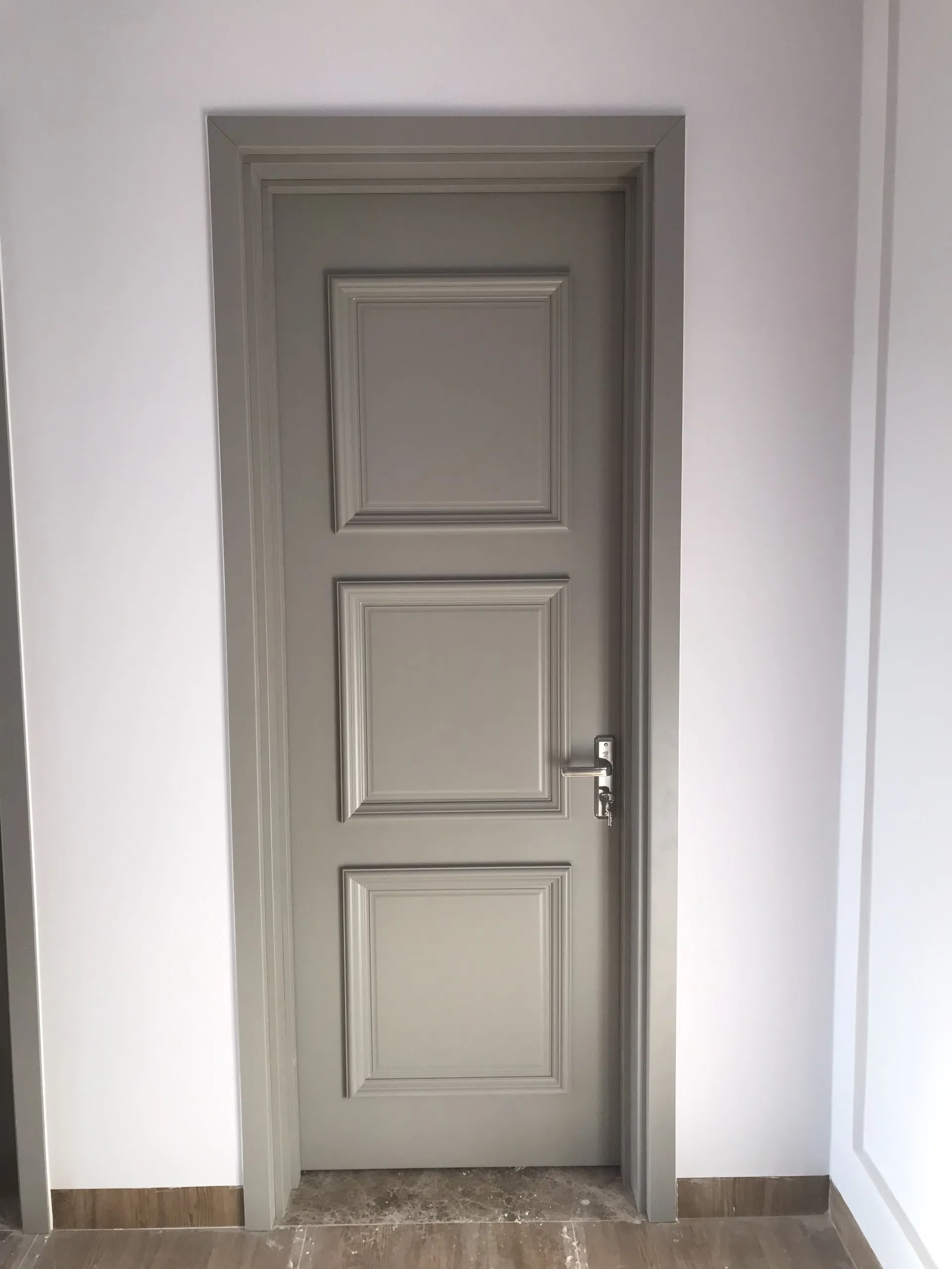 cua-nhua-composite-tai-lam-dong