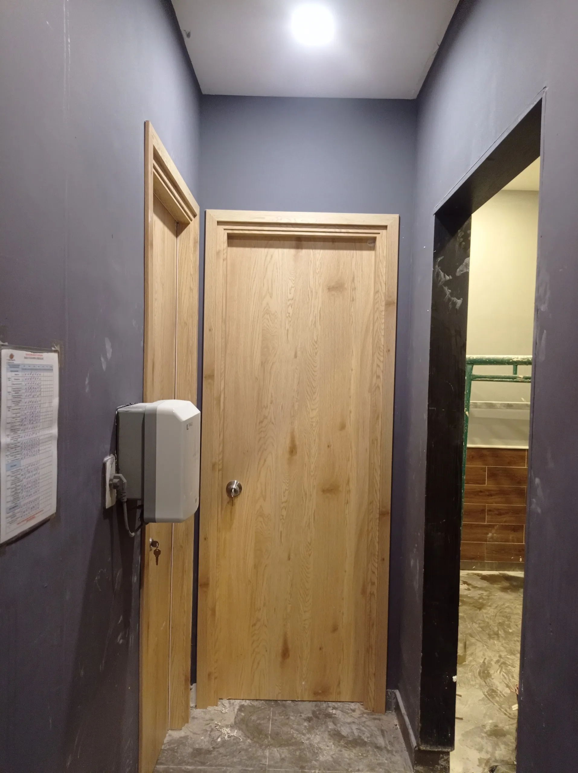 cua-go-nhua-gia-re-cua-nhua-composite