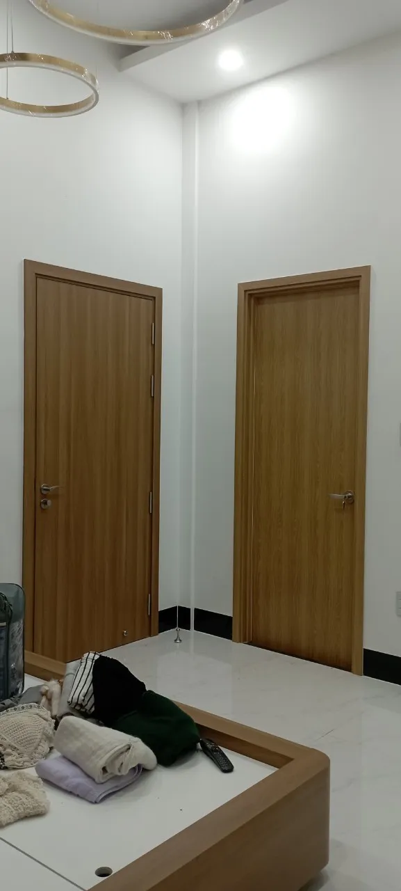 mau-cua-nhua-composite-dep