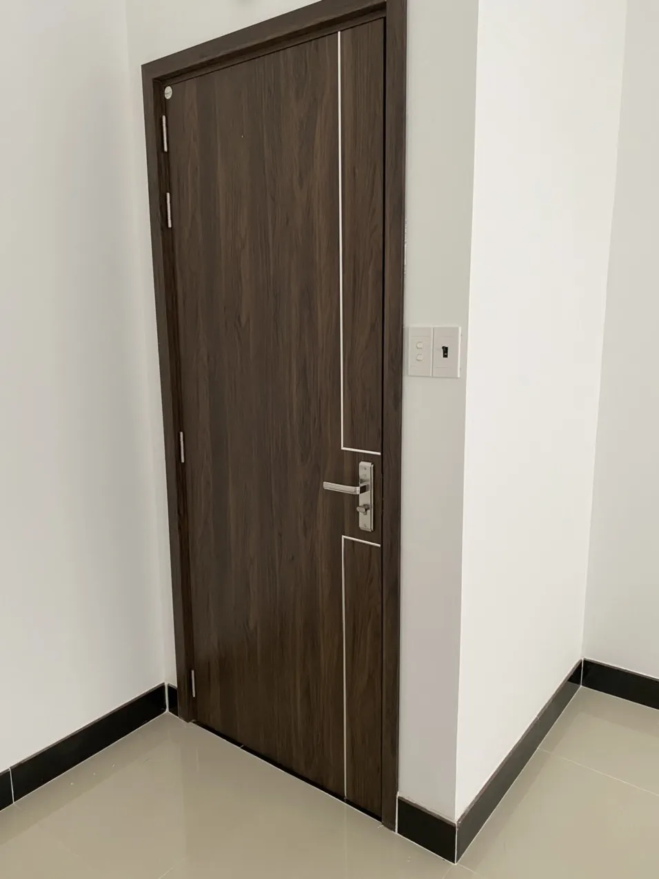 mau-cua-nhua-composite-dep