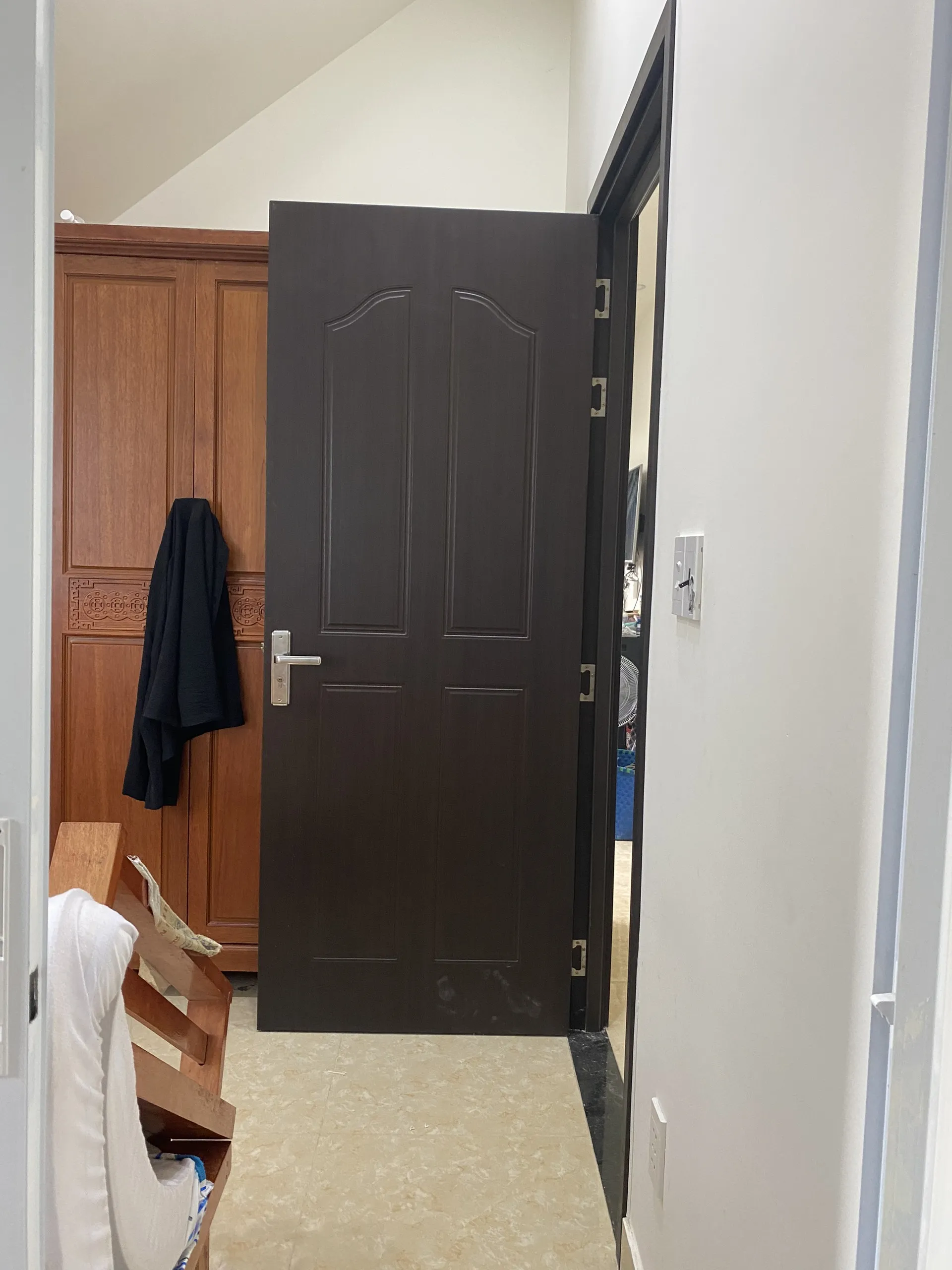 mau-cua-nhua-composite-dep