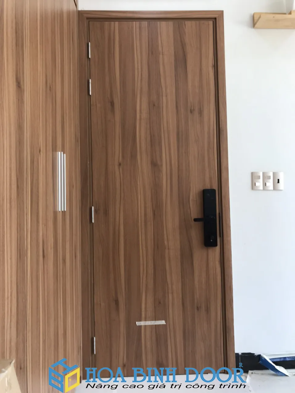 cửa gỗ công nghiệp tại bình phước