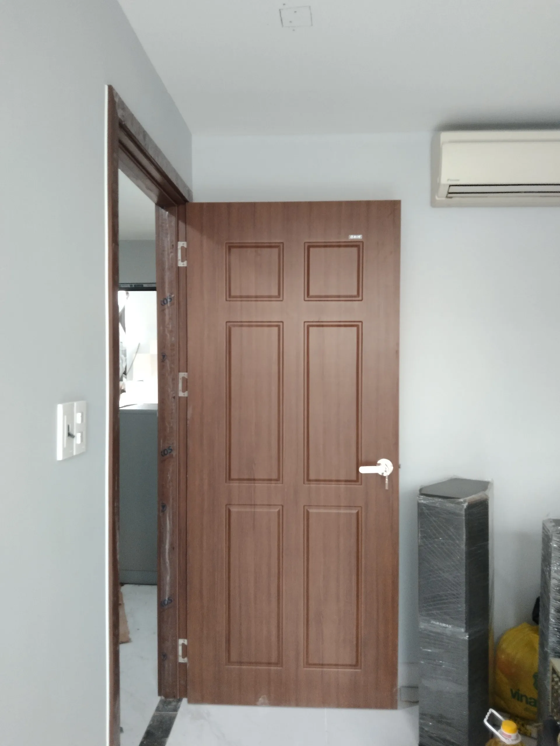 giá cửa nhựa nhà vệ sinh giá rẻ