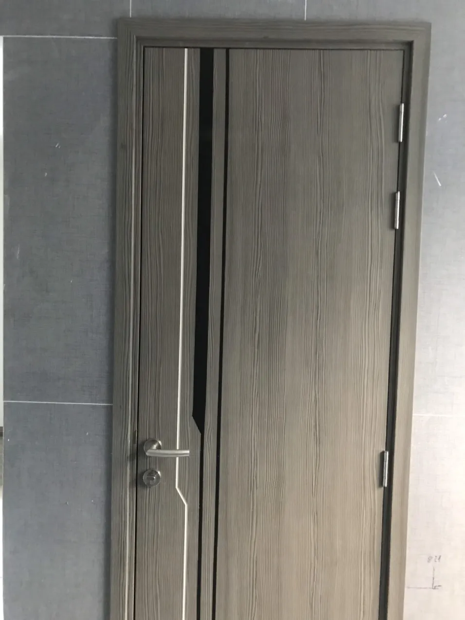 cửa composite giả gỗ phòng tắm