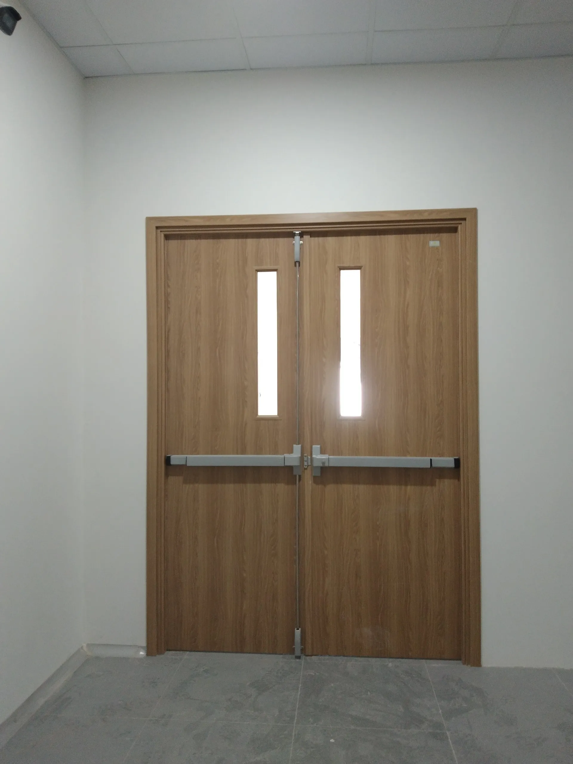 mẫu cửa gỗ 2 cánh đẹp