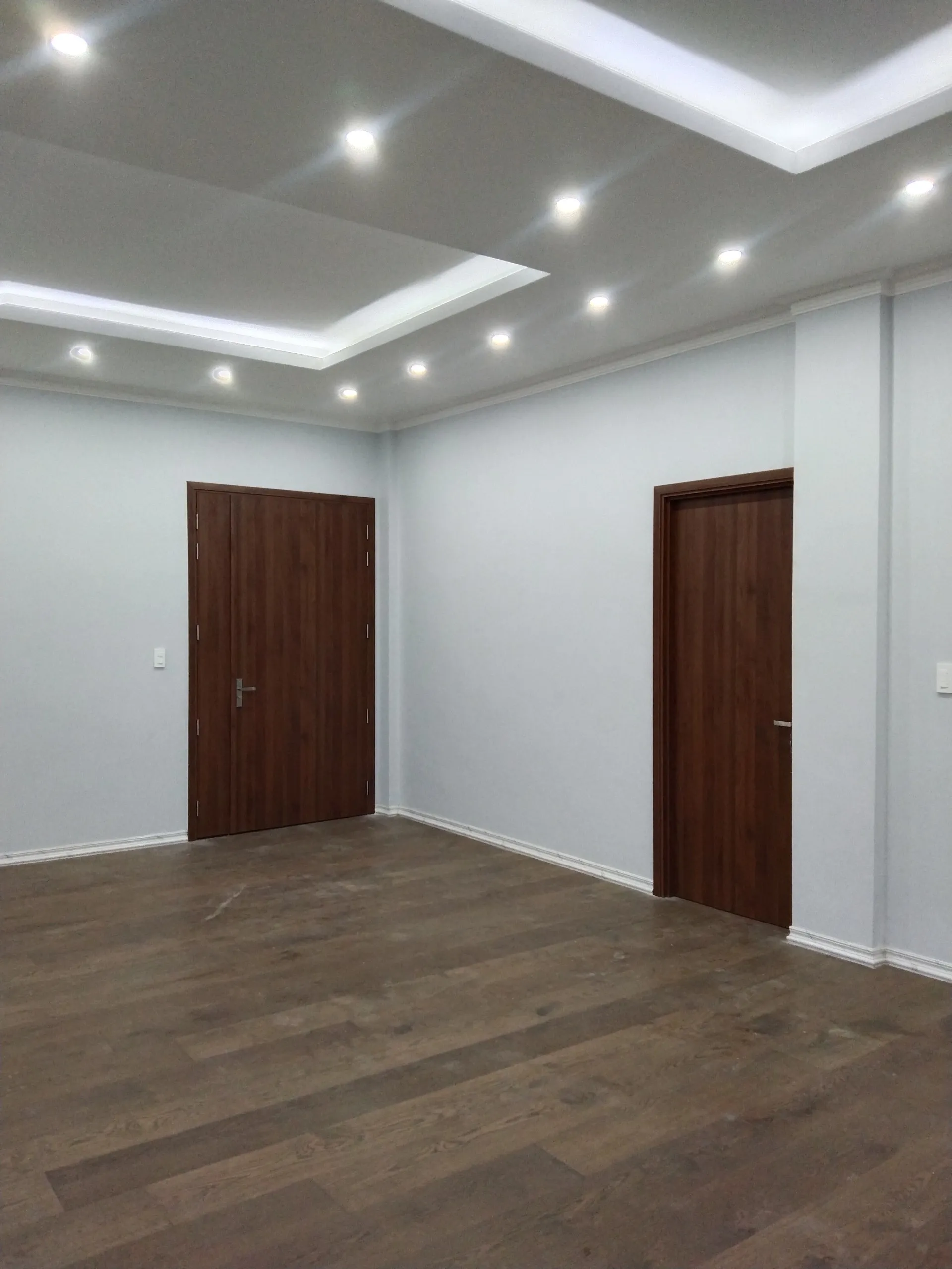 cửa gỗ công nghiệp thực tế