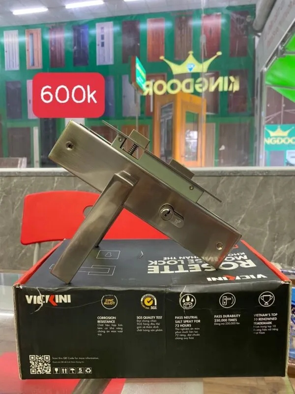 phụ kiện khóa cửa