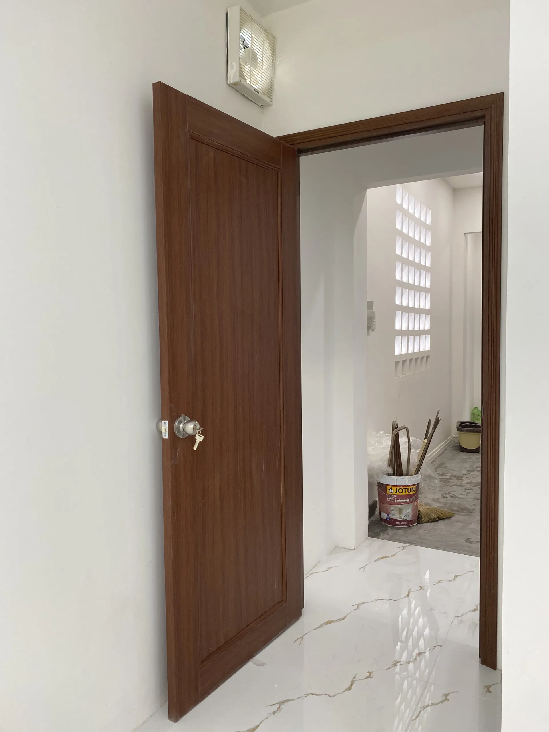 cửa nhựa đài loan