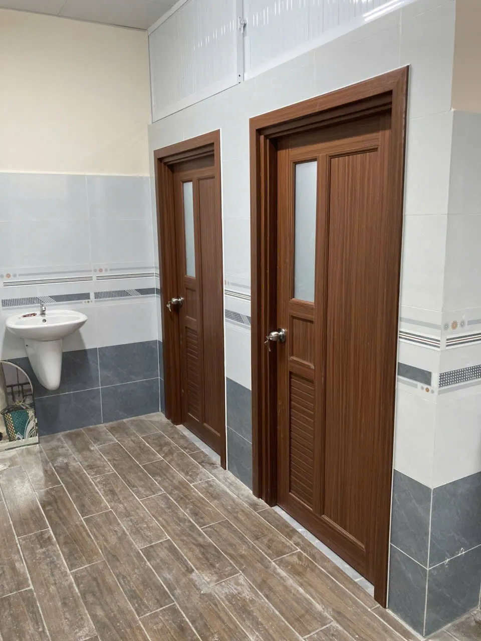 cửa nhựa đài loan tại quận 11