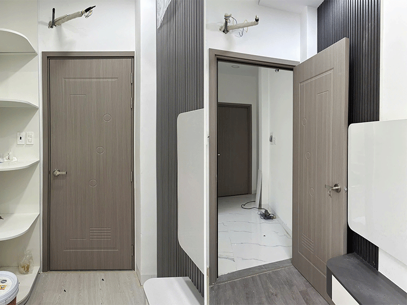 Cửa Nhựa Giả Gỗ Toilet